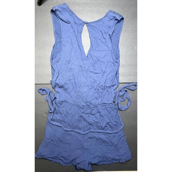 Blue Charlotte Russe Sleeveless Romper With Tie Belt And Crochet Neckline V Neck - Picture 5 of 5